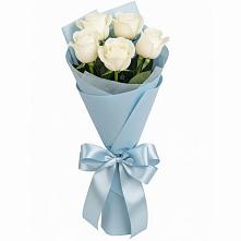 Букет 5 Белых роз Проуд в Вольске