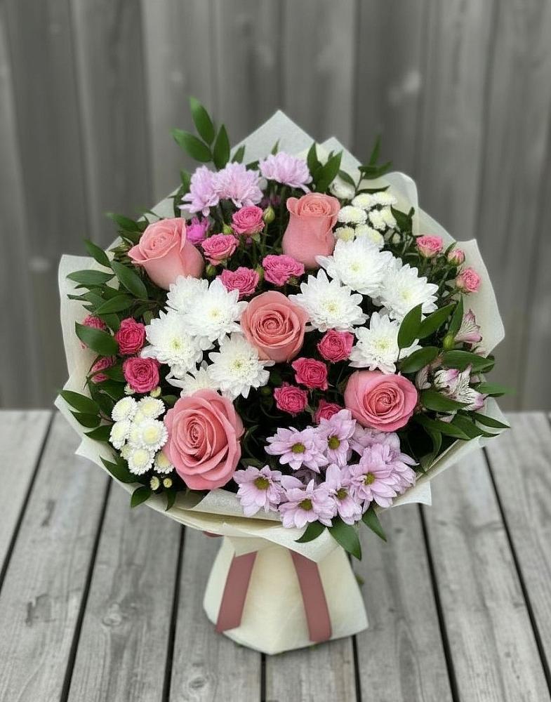 Букет цветов из: Альстромерии, Гвоздики, Розы и Хризантемы в Вольске