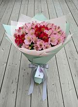 Букет цветов из:  Альстромерии в Вольске