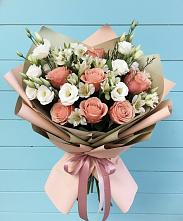 Букет цветов из:  Розы, Альстромерии и Лизиантусы в Вольске