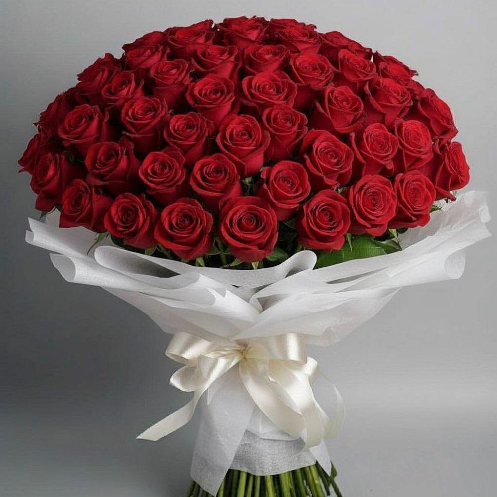Букет 101 Красная роза Блэк Мэджик в Вольске