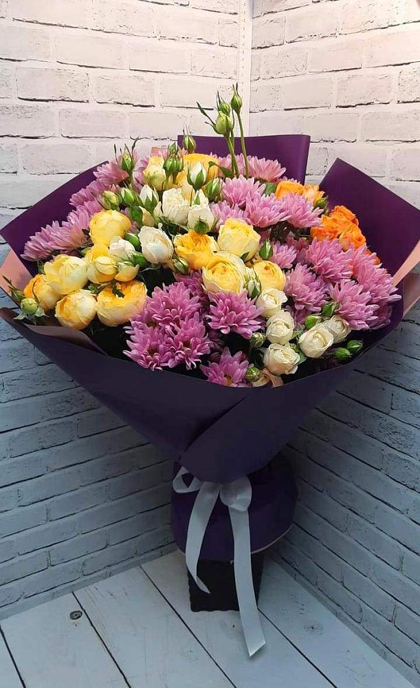 Букет цветов из: Хризантемы и Розы в Вольске