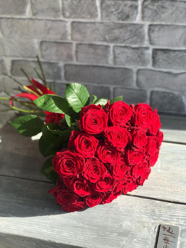 Букет Красные розы Фридом в Вольске