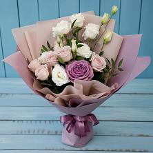 Букет цветов из:  Розы и Лизиантусы в Вольске