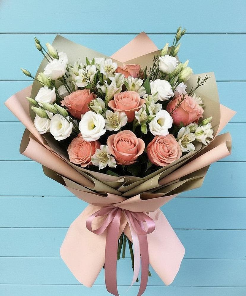 Букет цветов из: Розы, Альстромерии и Лизиантусы в Вольске