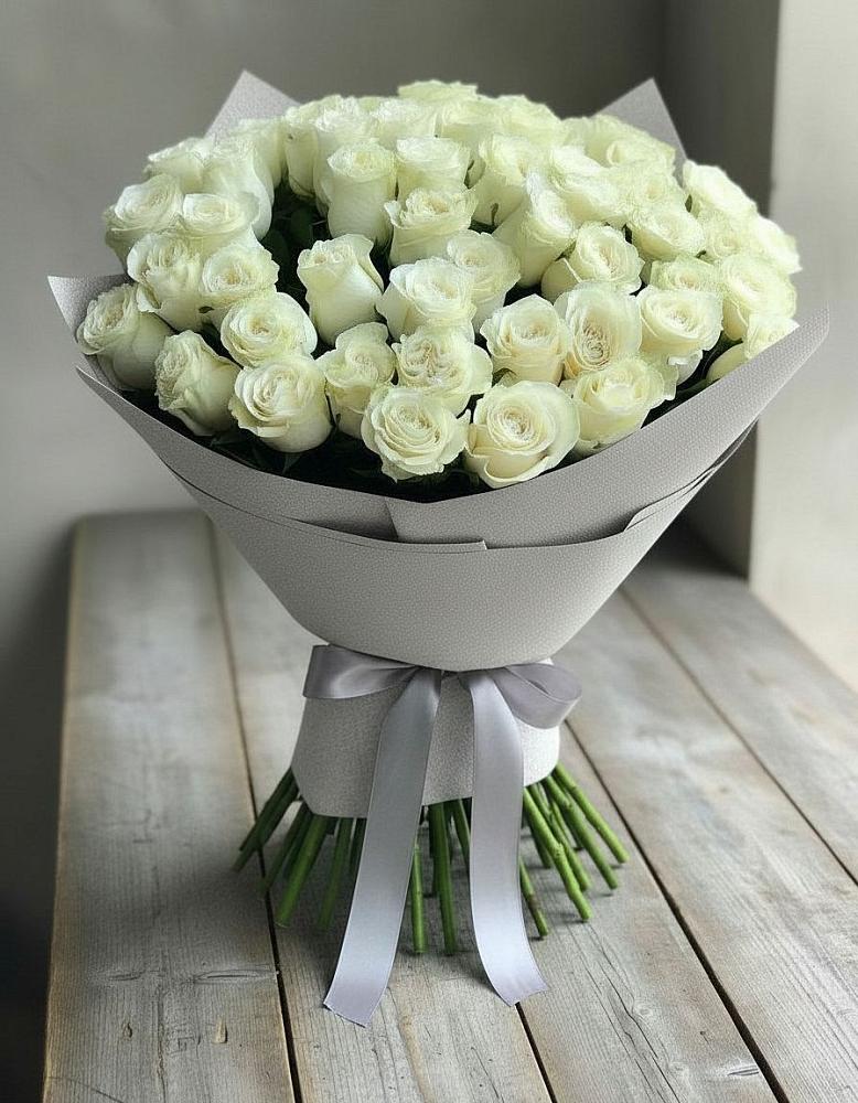 Букет 35 Белых роз в Вольске