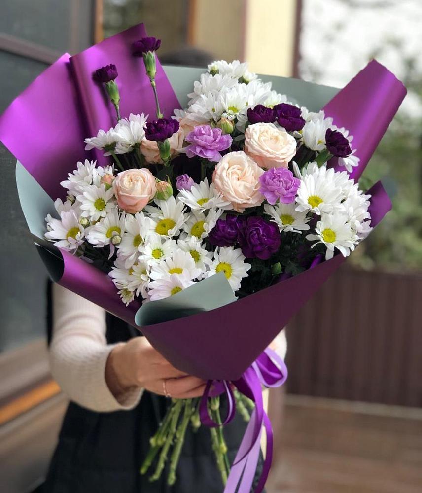 Букет цветов из: Хризантемы, Гвоздики и Розы в Вольске