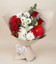 Букет цветов из:  Розы, Хризантемы, Герберы и Лилии в Вольске