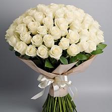 Букет 101 беля роза Белоснежка в Вольске