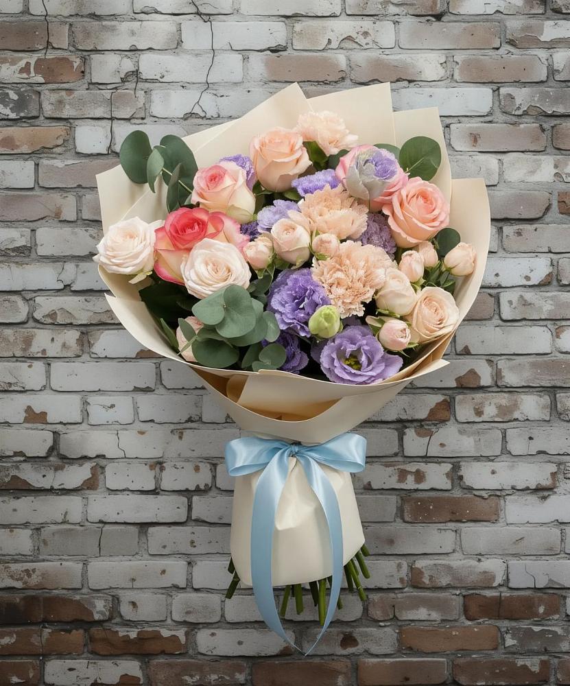 Букет цветов из: Розы, Лизиантусы и Гвоздики в Вольске