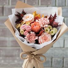 Букет цветов из:  Гвоздики, Хризантемы и Розы в Вольске
