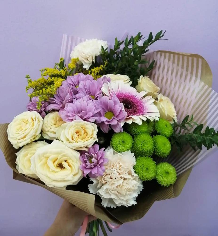 Букет цветов из: Хризантемы, Розы, Гвоздики и Герберы в Вольске