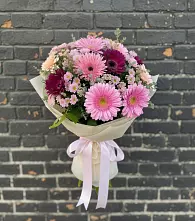 Букет цветов из:  Герберы и Хризантемы #REPLACE_PRED# Вольске