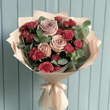 Букет цветов из:  Гвоздики и Розы в Вольске