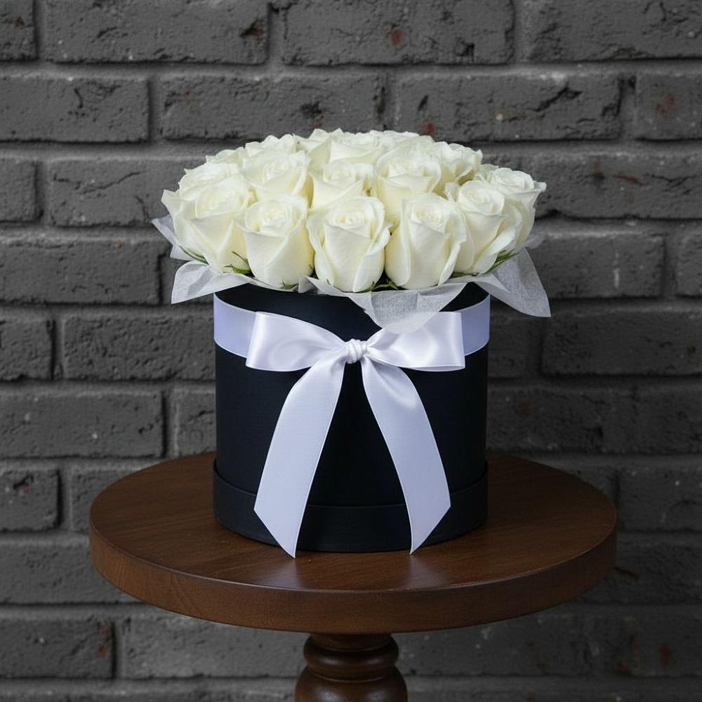 Цветочная композиция из Розы в шляпной коробке в Вольске