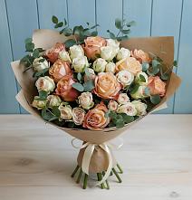 Букет цветов из:  Альстромерии и Розы в Вольске