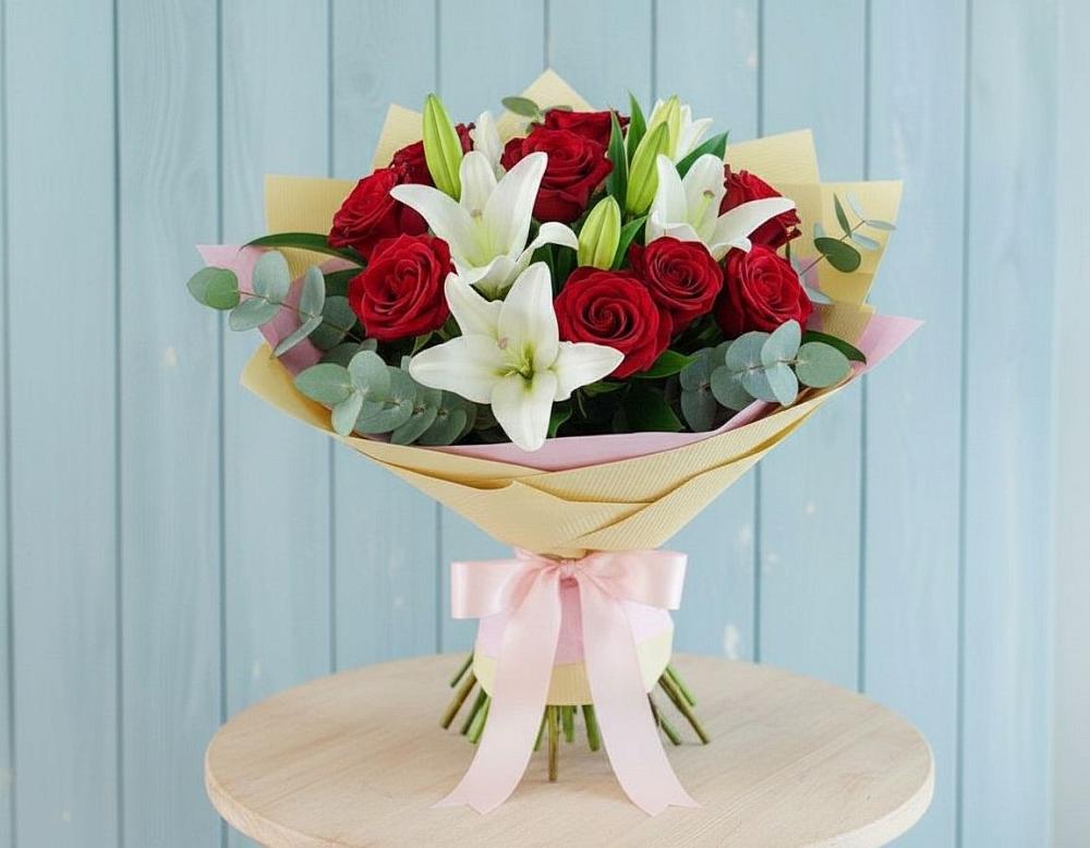 Букет цветов из: Лилии и Розы в Вольске